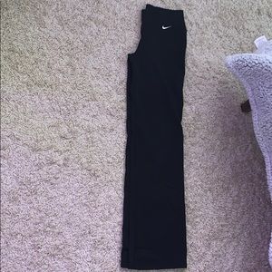 black nike yoga pants